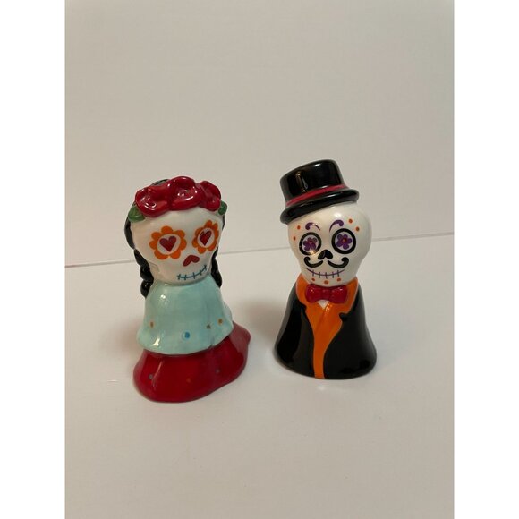 Dia de Las Muertos Salt & Pepper Shakers Set - Picture 2 of 7